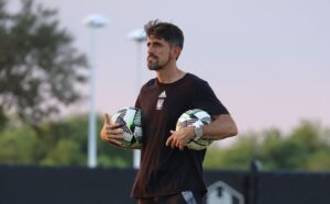 LA AMENAZA DE PAUNOVIC