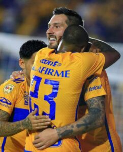 JUGADORES DE TIGRES SE DESPIDERON DE QUIÑONES