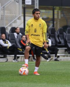 EL “CHICHA” SÁNCHEZ SERÁ TITULAR ANTE PUEBLA