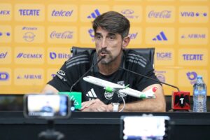 SE PUEDE JUGAR MEJOR: PAUNOVIC